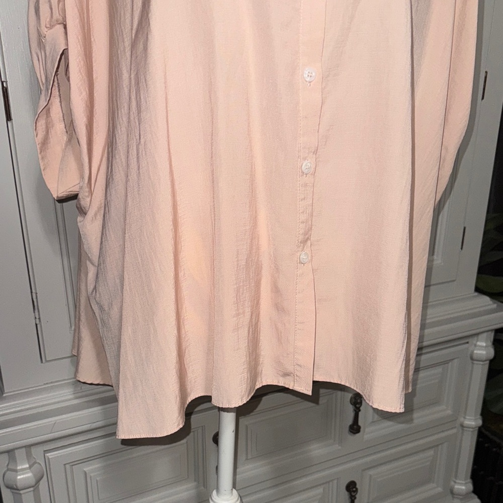 Mustard Seed Women's Pink Button-Up Blouse Size Medium - Picture 3 of 9